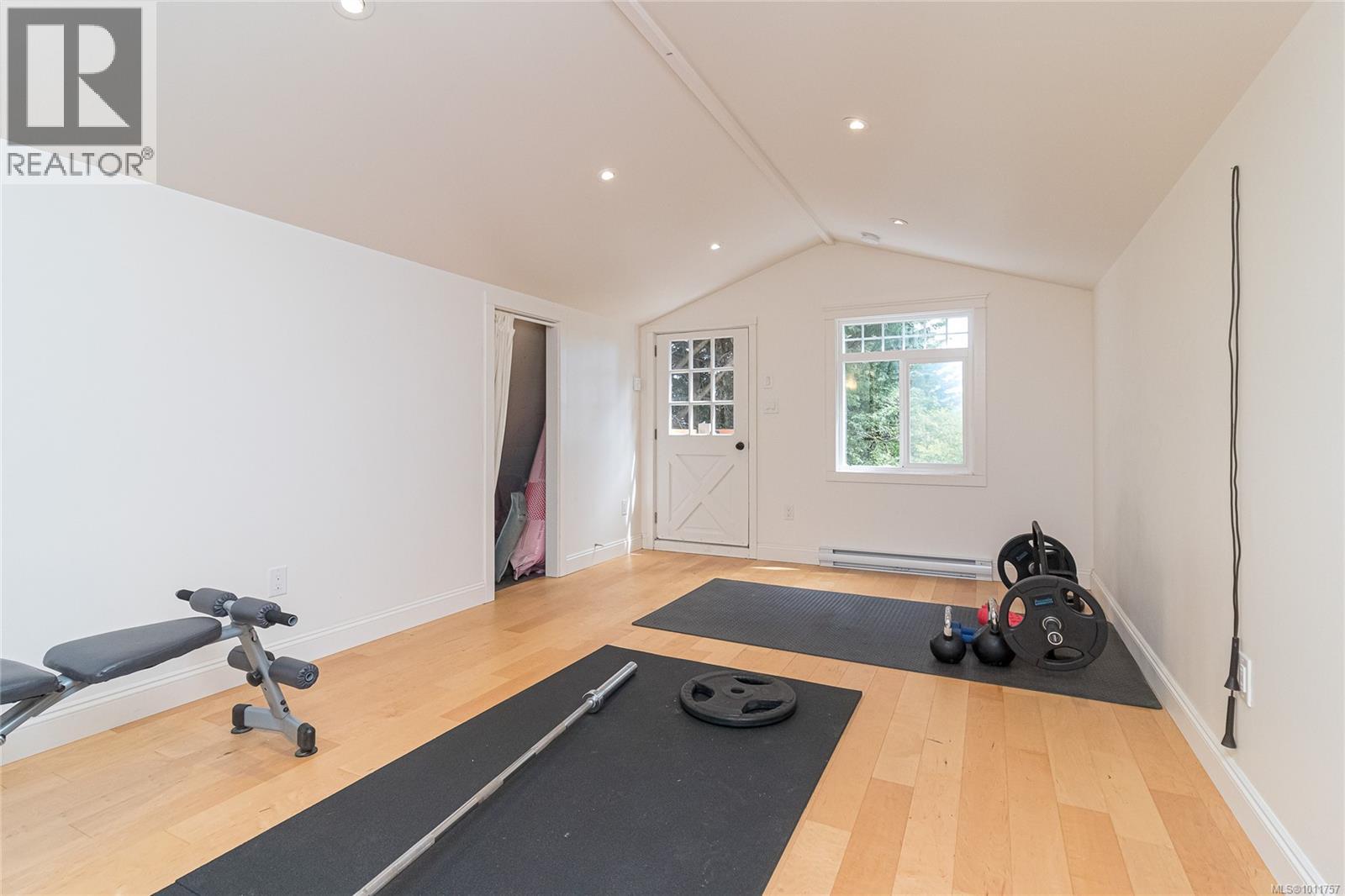  8565 Bourne Terrace, North Saanich