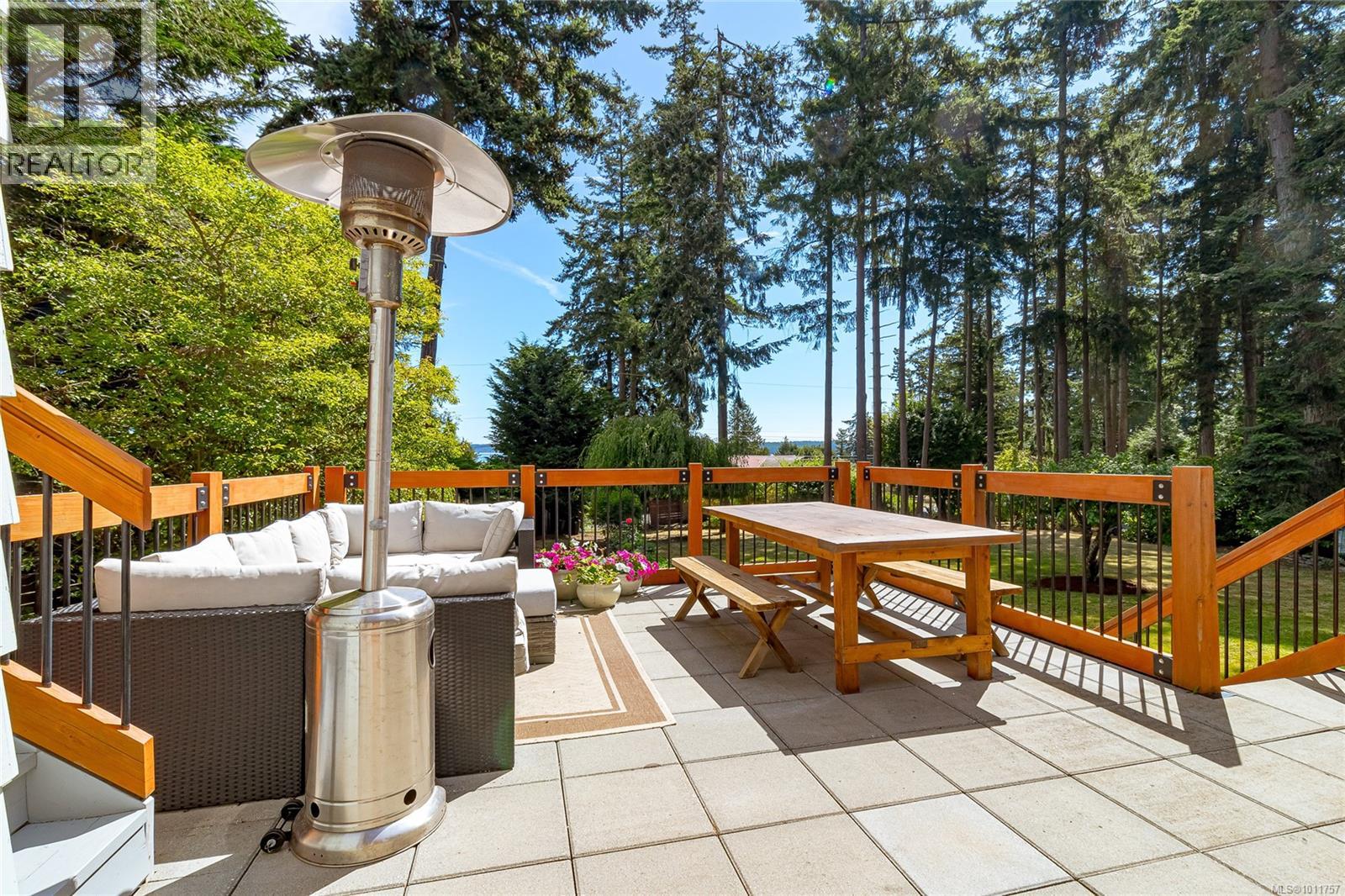  8565 Bourne Terrace, North Saanich