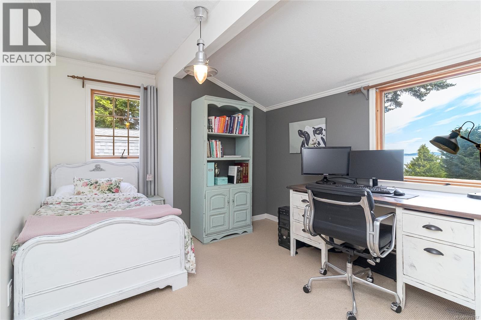  8565 Bourne Terrace, North Saanich