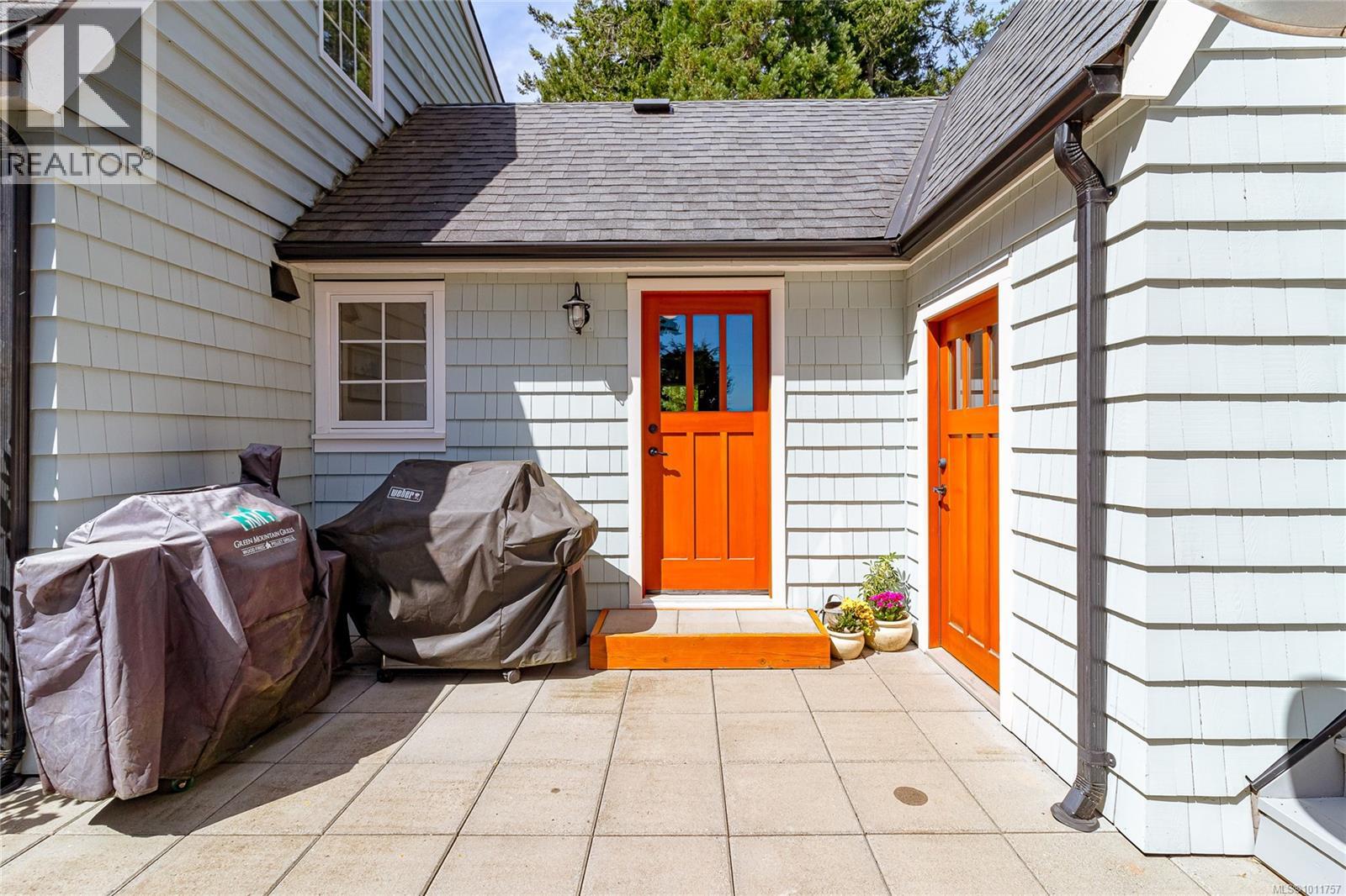  8565 Bourne Terrace, North Saanich
