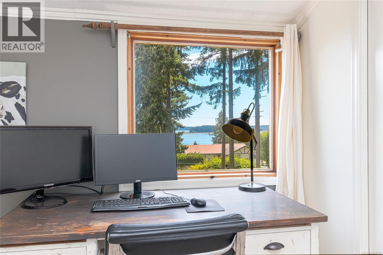  8565 Bourne Terrace, North Saanich