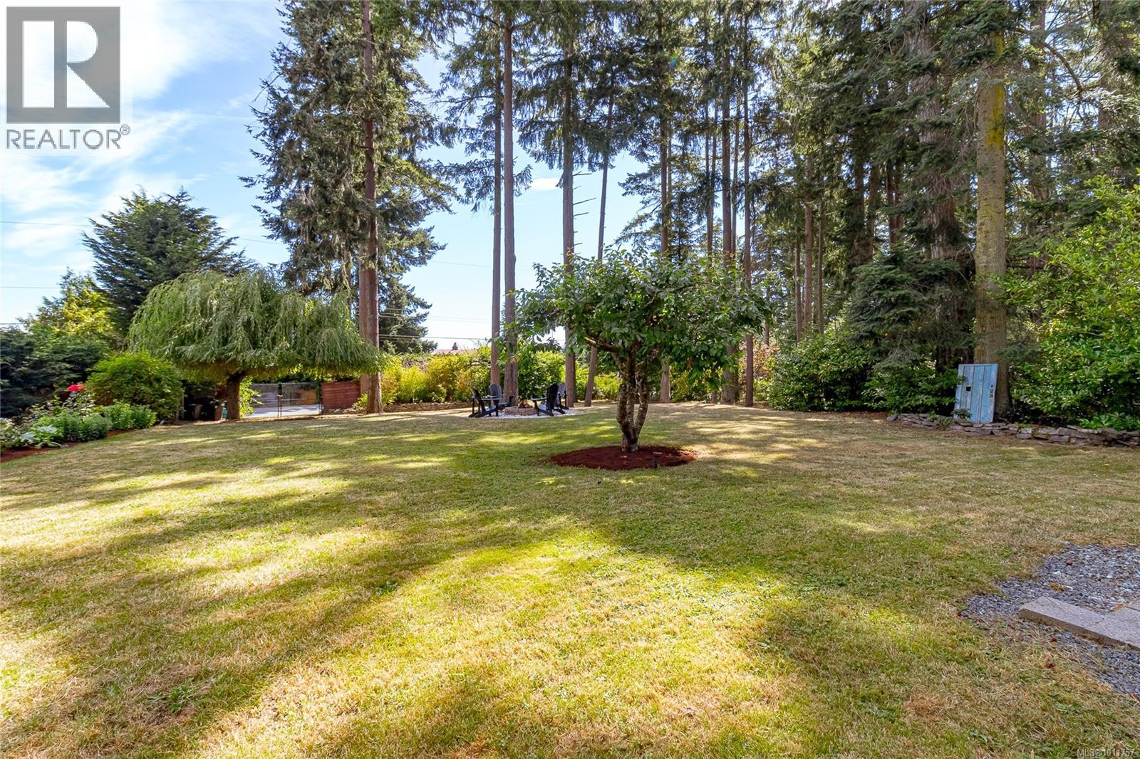  8565 Bourne Terrace, North Saanich