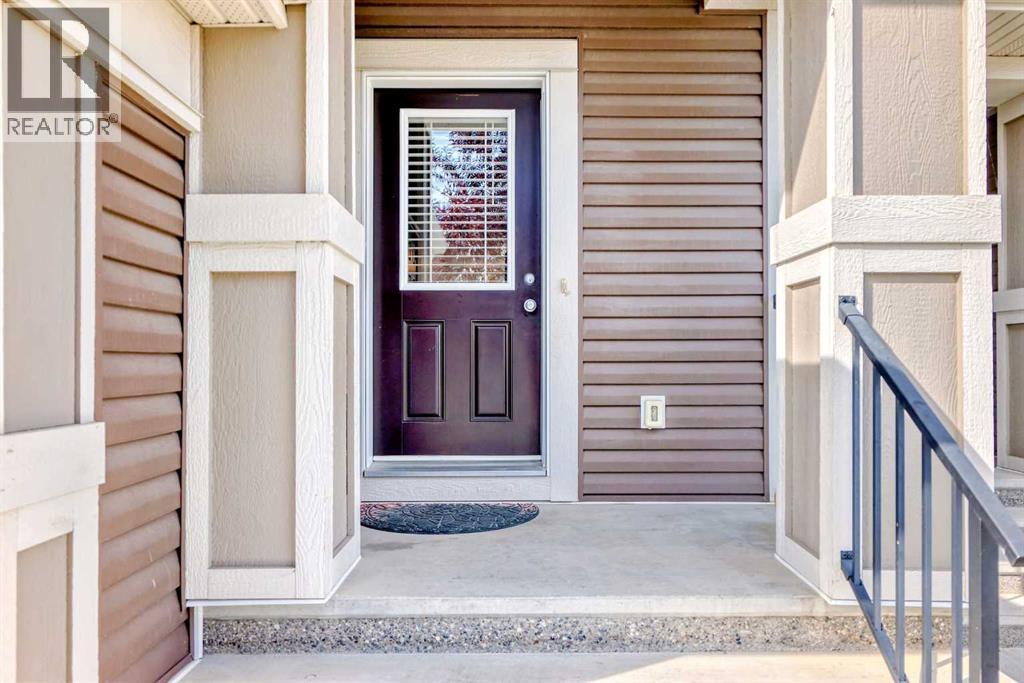 Photo 2 of 665 Hillcrest Road Sw, Airdrie AB