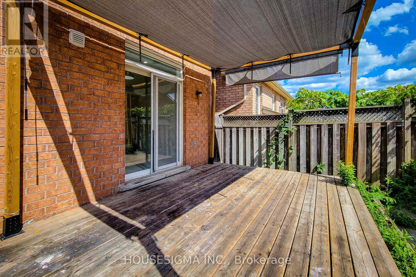 Photo 6 of Main 69 Peachwood Crescent, Hamilton ON