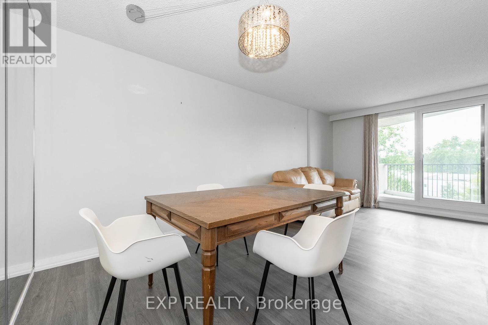 Photo 19 of 304 1025 Richmond Road, Ottawa ON