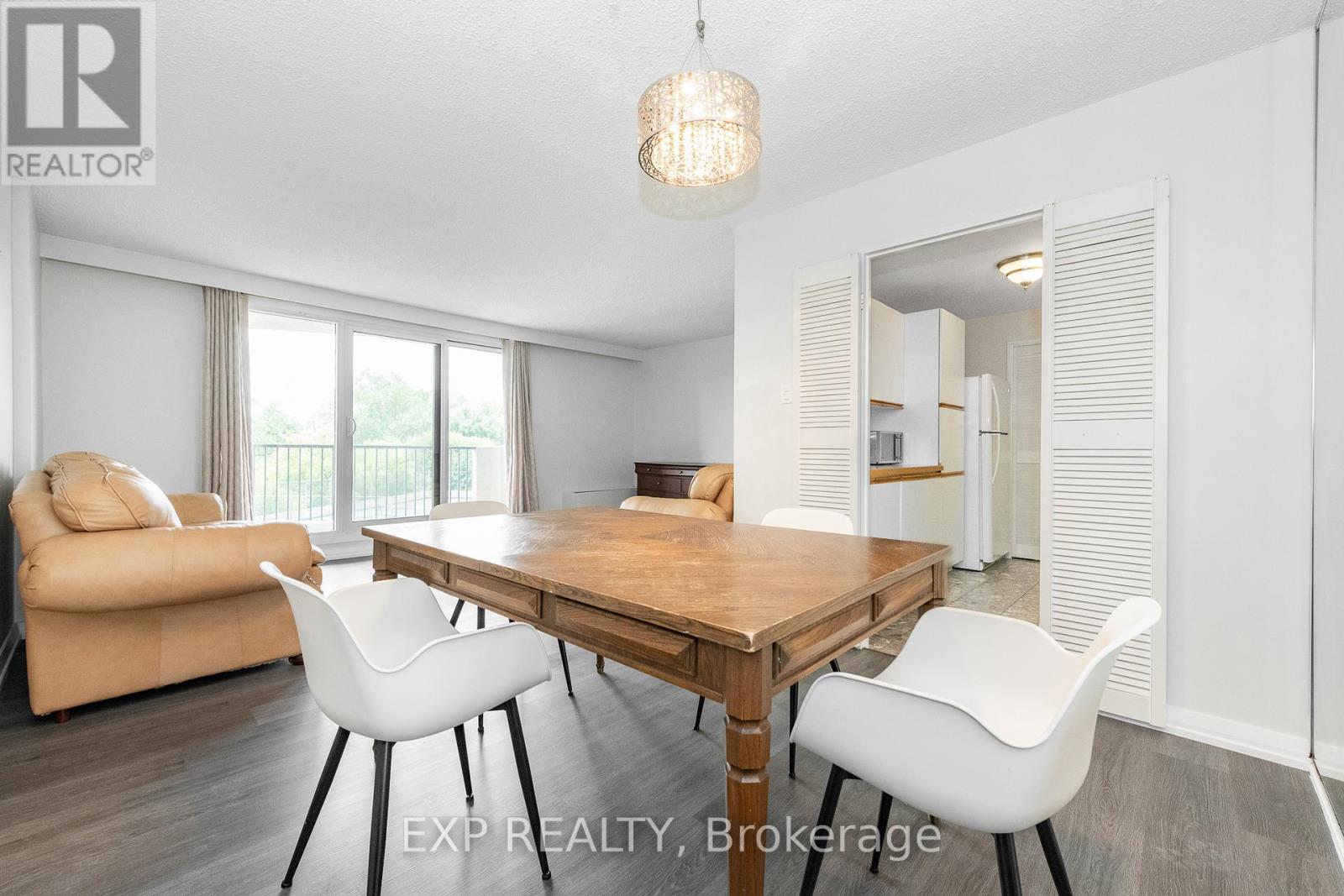 Photo 1 of 304 1025 Richmond Road, Ottawa ON