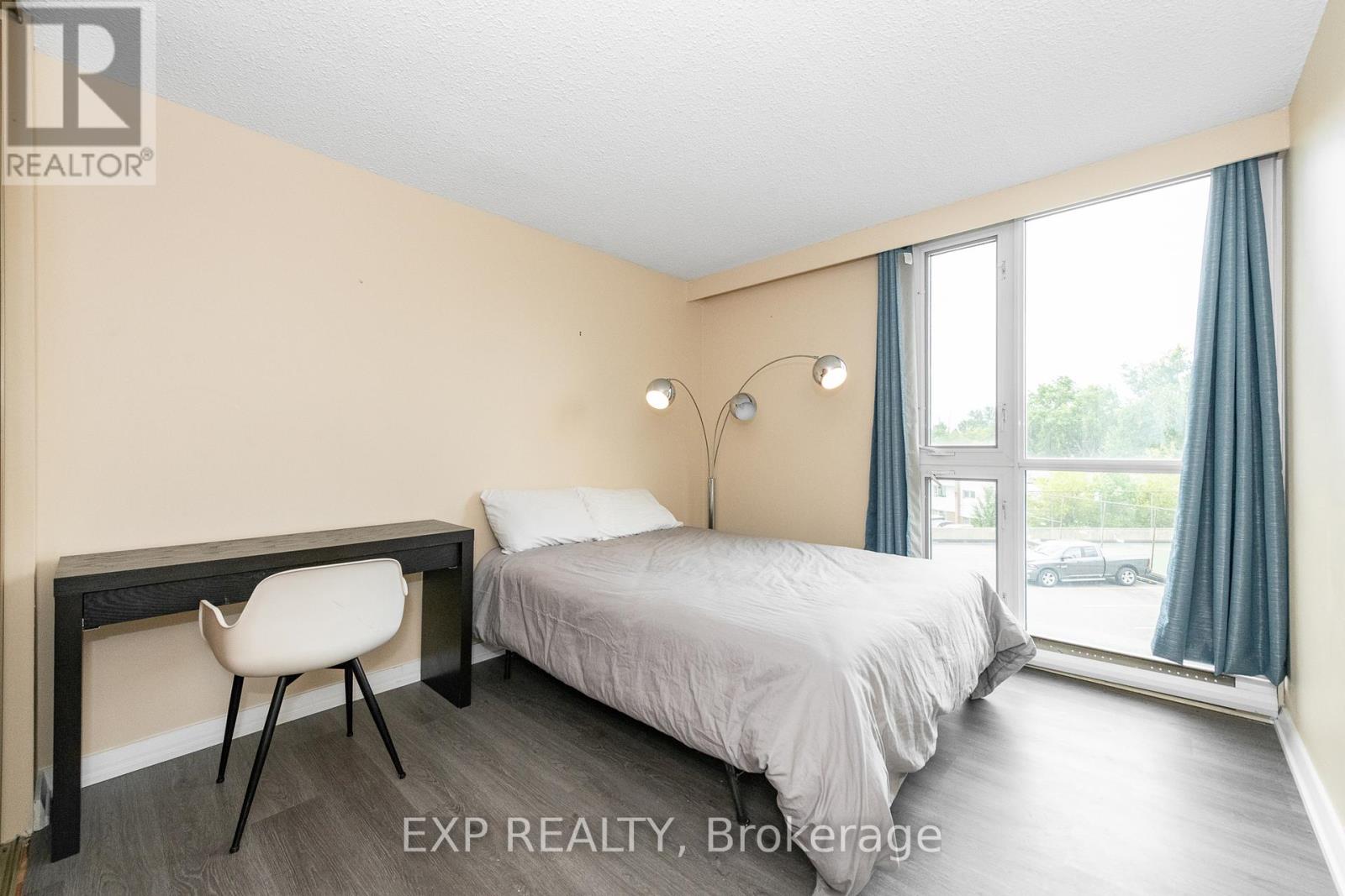 Photo 33 of 304 1025 Richmond Road, Ottawa ON