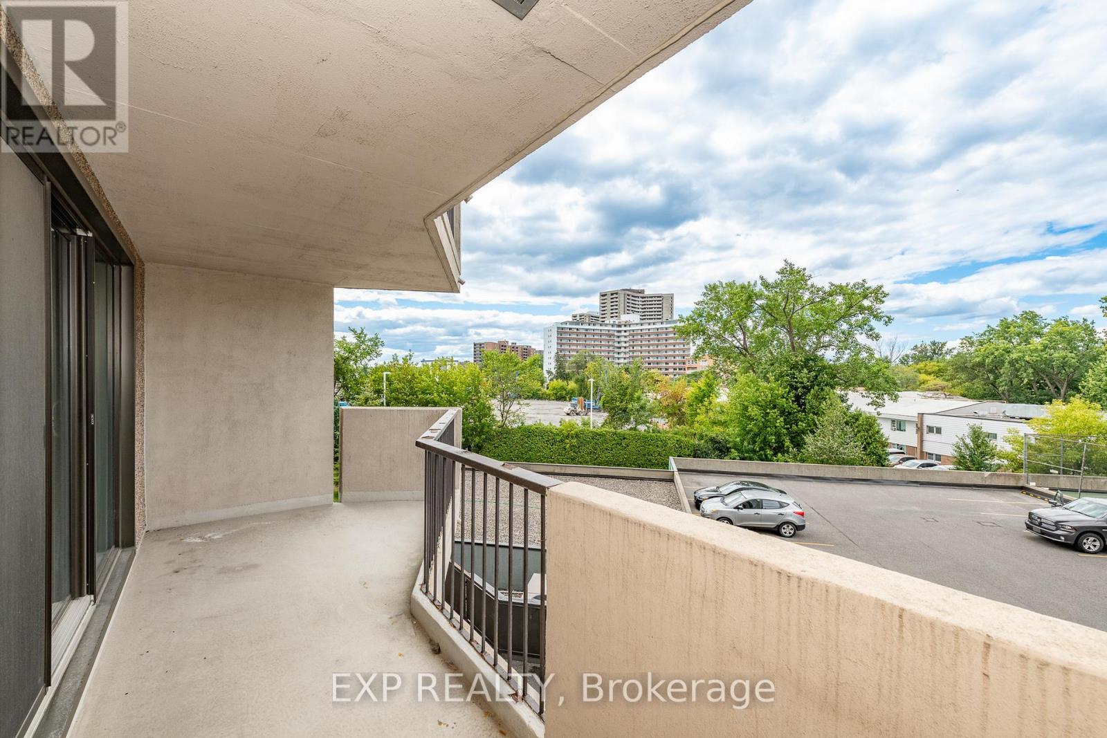Photo 29 of 304 1025 Richmond Road, Ottawa ON