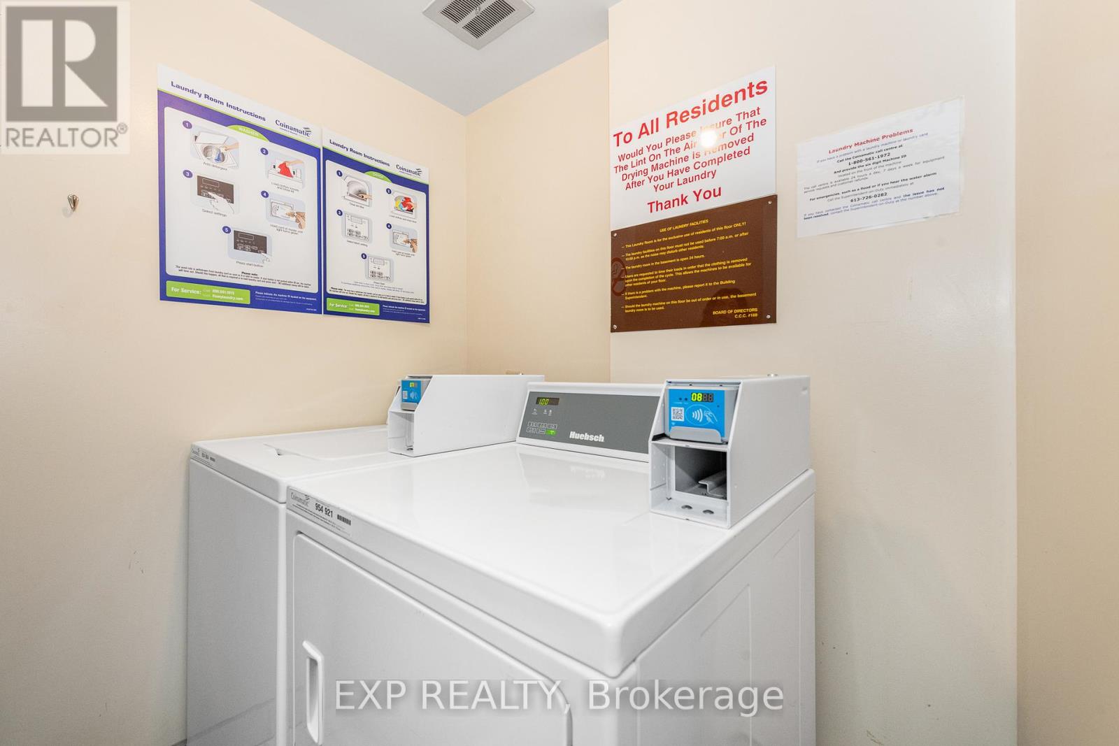 Photo 4 of 304 1025 Richmond Road, Ottawa ON
