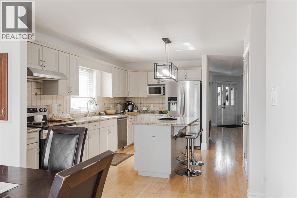 Photo 9 of 236 Crown Creek Lane, Fort Mcmurray AB