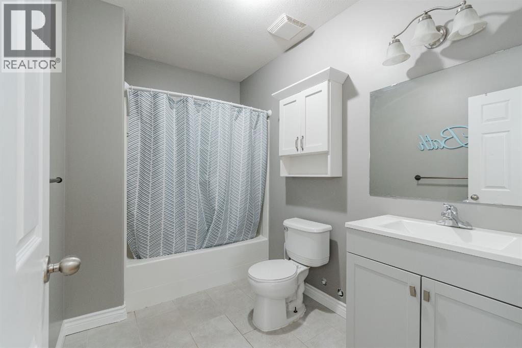Photo 6 of 236 Crown Creek Lane, Fort Mcmurray AB