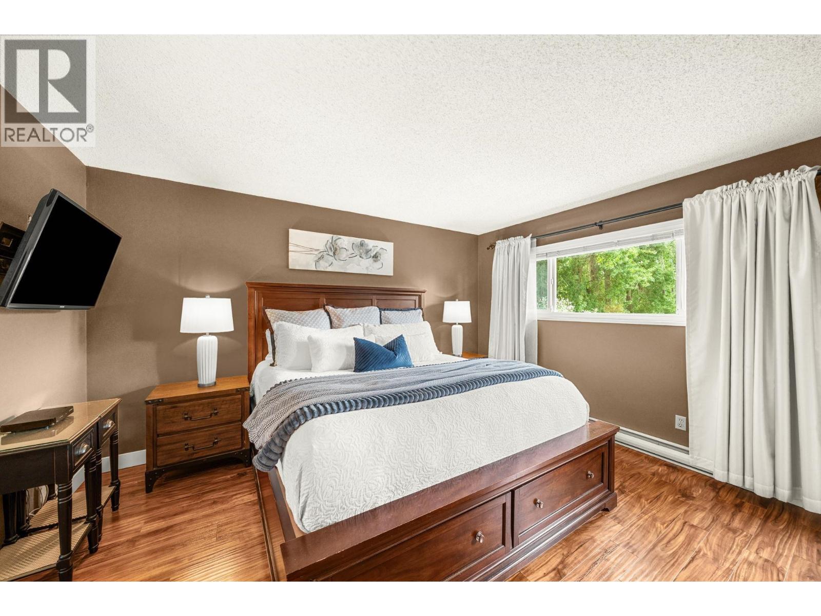 Photo 6 of 4837 Central Avenue, Delta BC