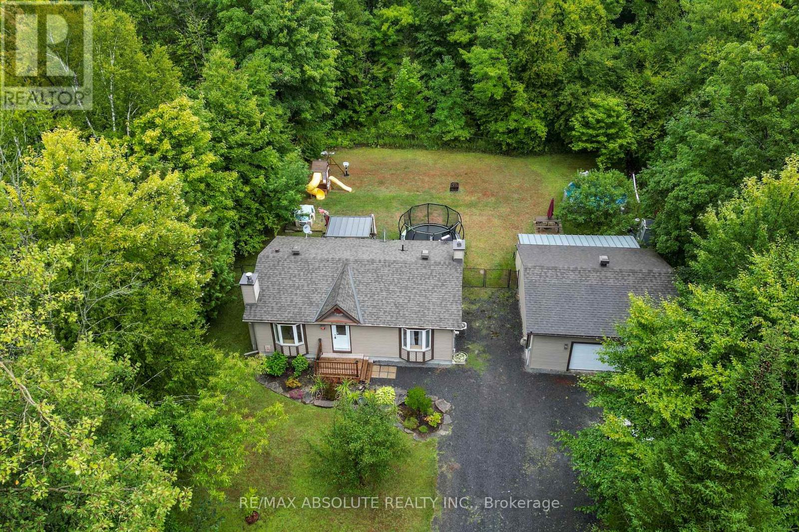 Photo 11 of 1127 Rollin Road, Clarencerockland ON