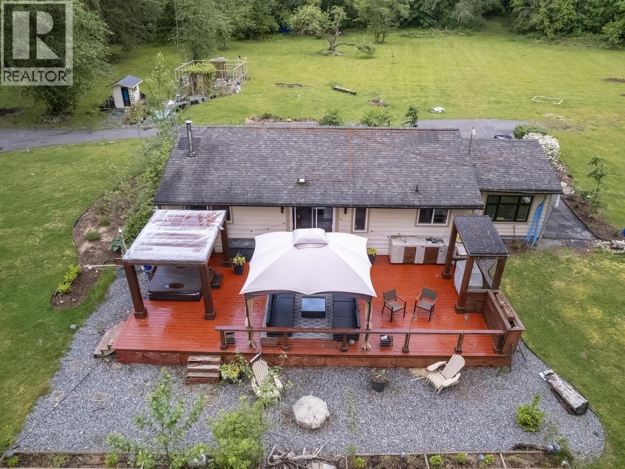 Photo 18 of 26521 Lougheed Highway, Maple Ridge BC