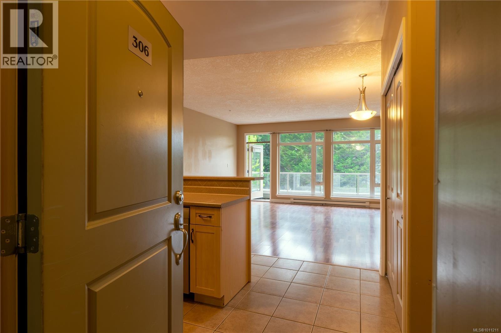 Photo 13 of 306 2706 Peatt Rd, Langford BC