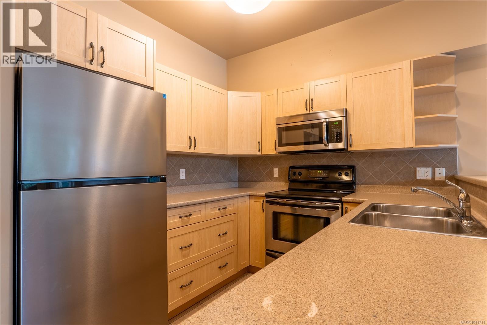 Photo 16 of 306 2706 Peatt Rd, Langford BC
