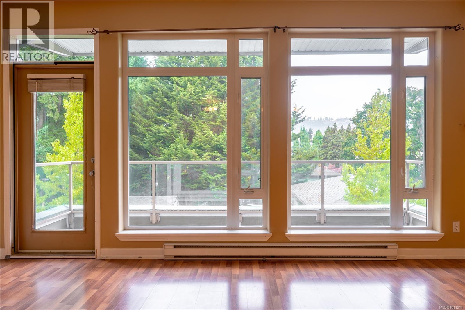 Photo 17 of 306 2706 Peatt Rd, Langford BC