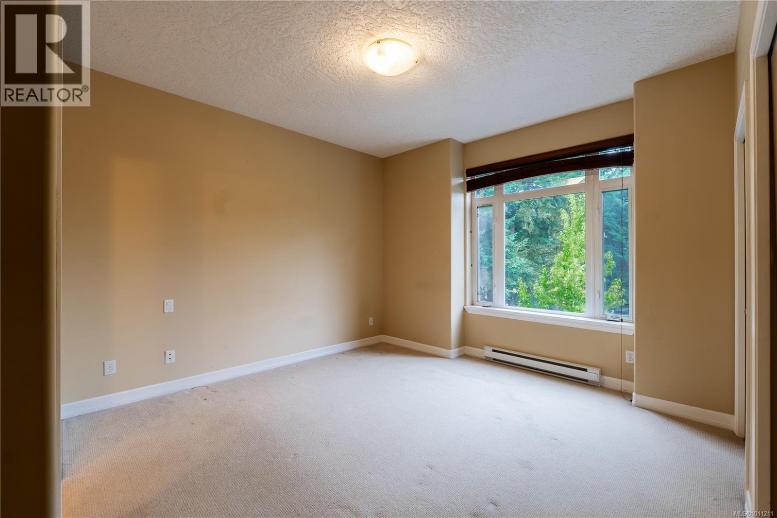 Photo 9 of 306 2706 Peatt Rd, Langford BC