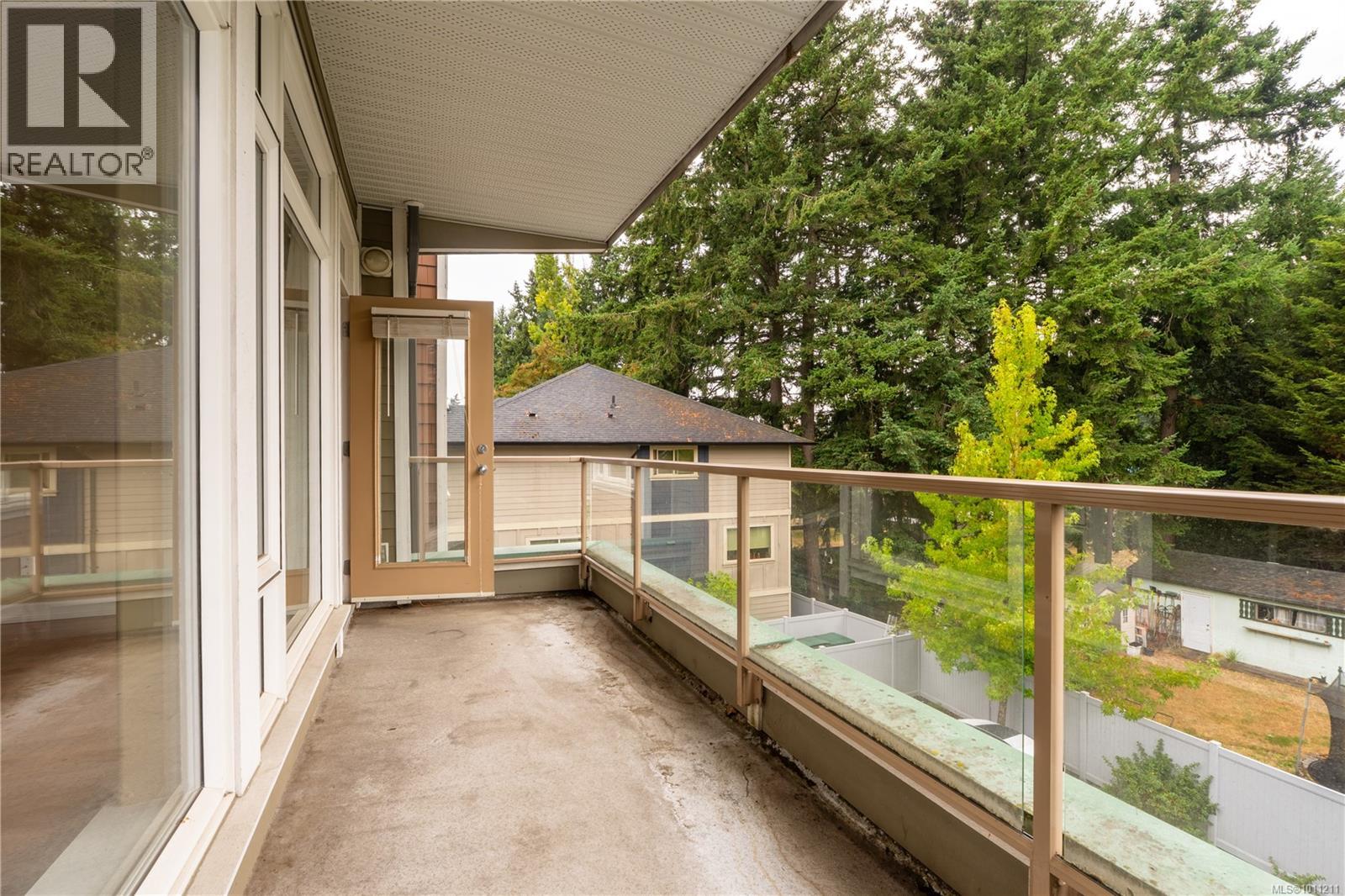 Photo 21 of 306 2706 Peatt Rd, Langford BC