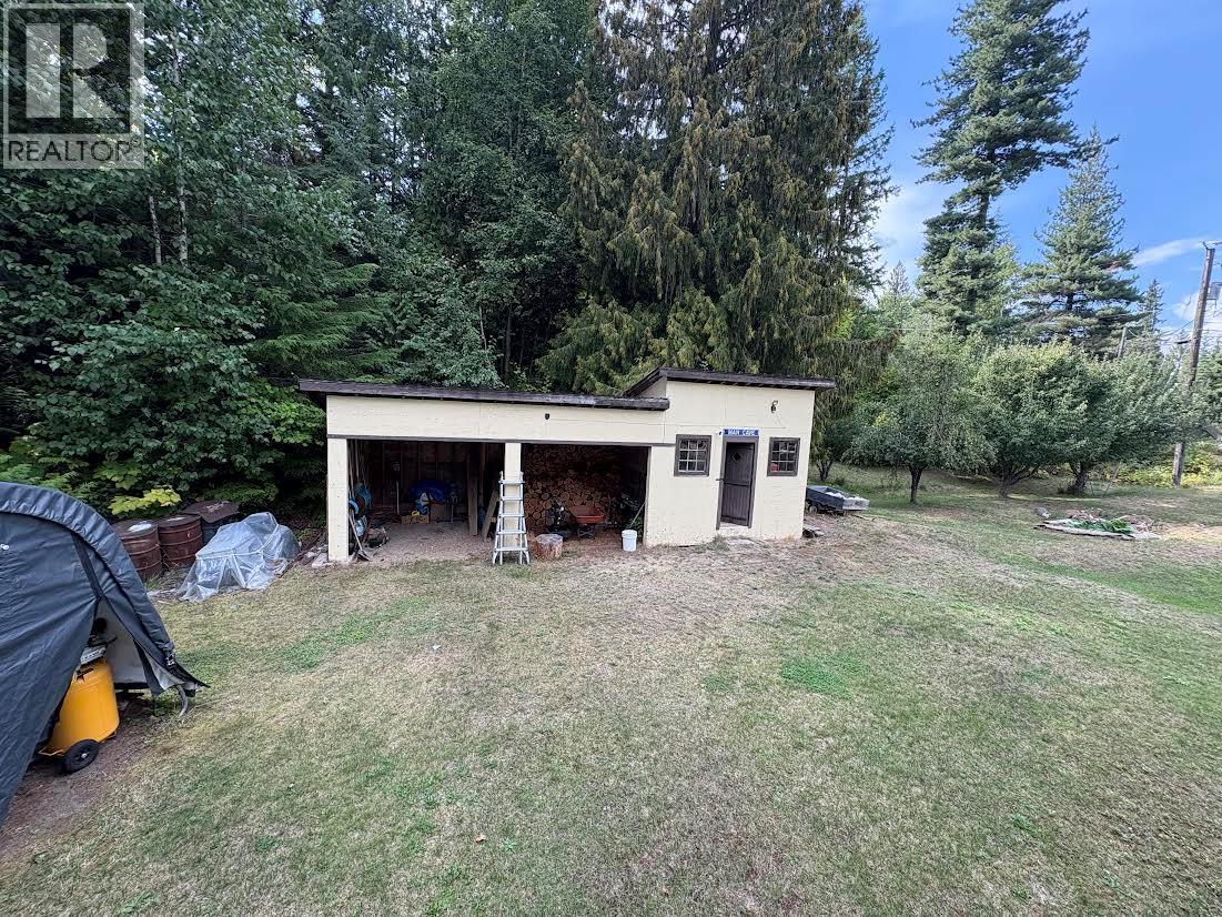 Photo 25 of 4366 Poplar Ridge Crescent, Crescent Valley BC