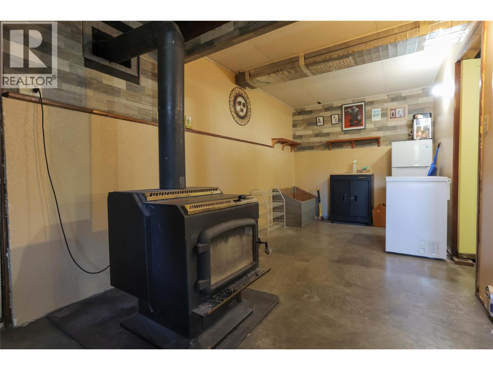 Photo 16 of 4366 Poplar Ridge Crescent, Crescent Valley BC