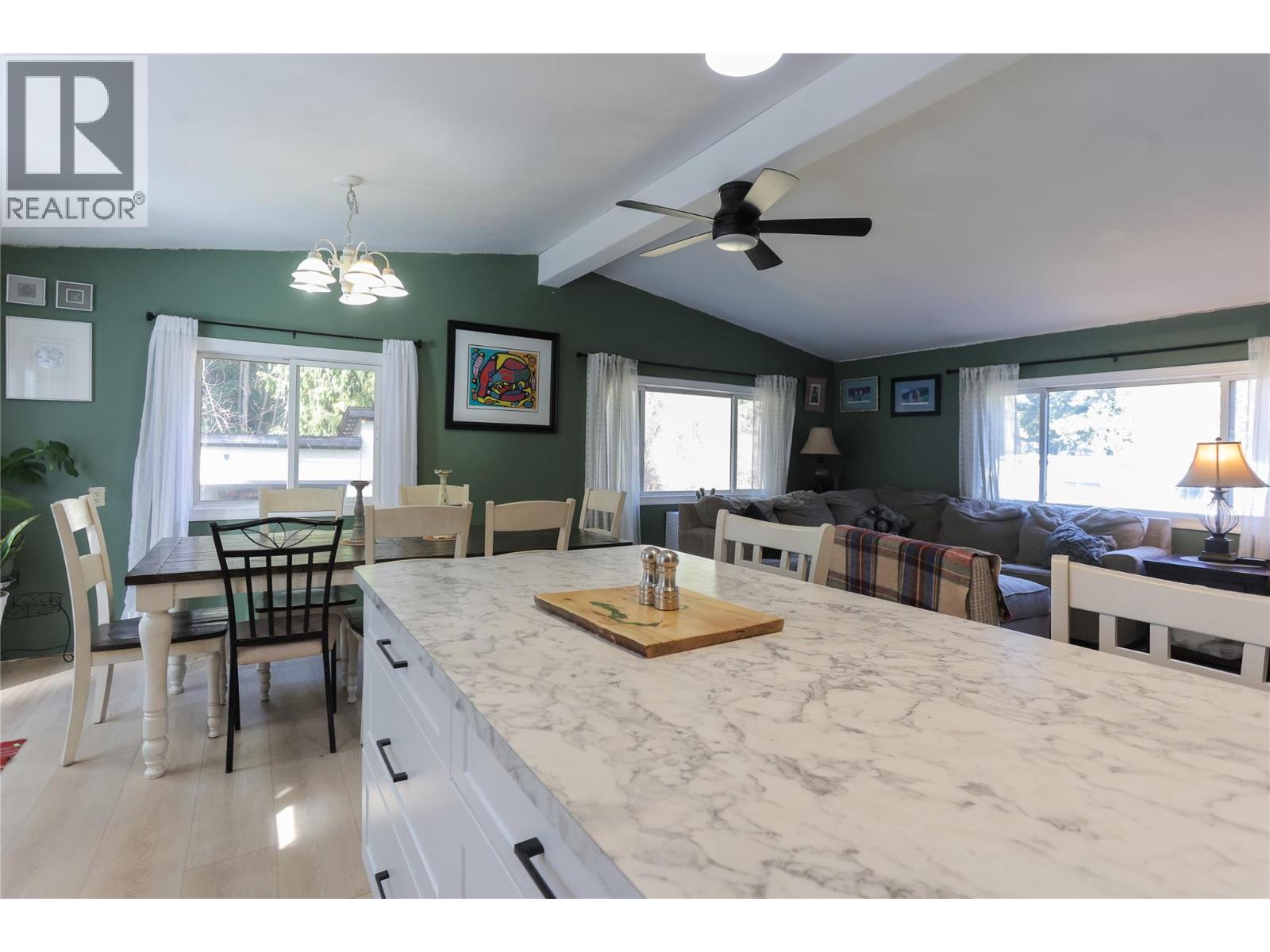 Photo 21 of 4366 Poplar Ridge Crescent, Crescent Valley BC
