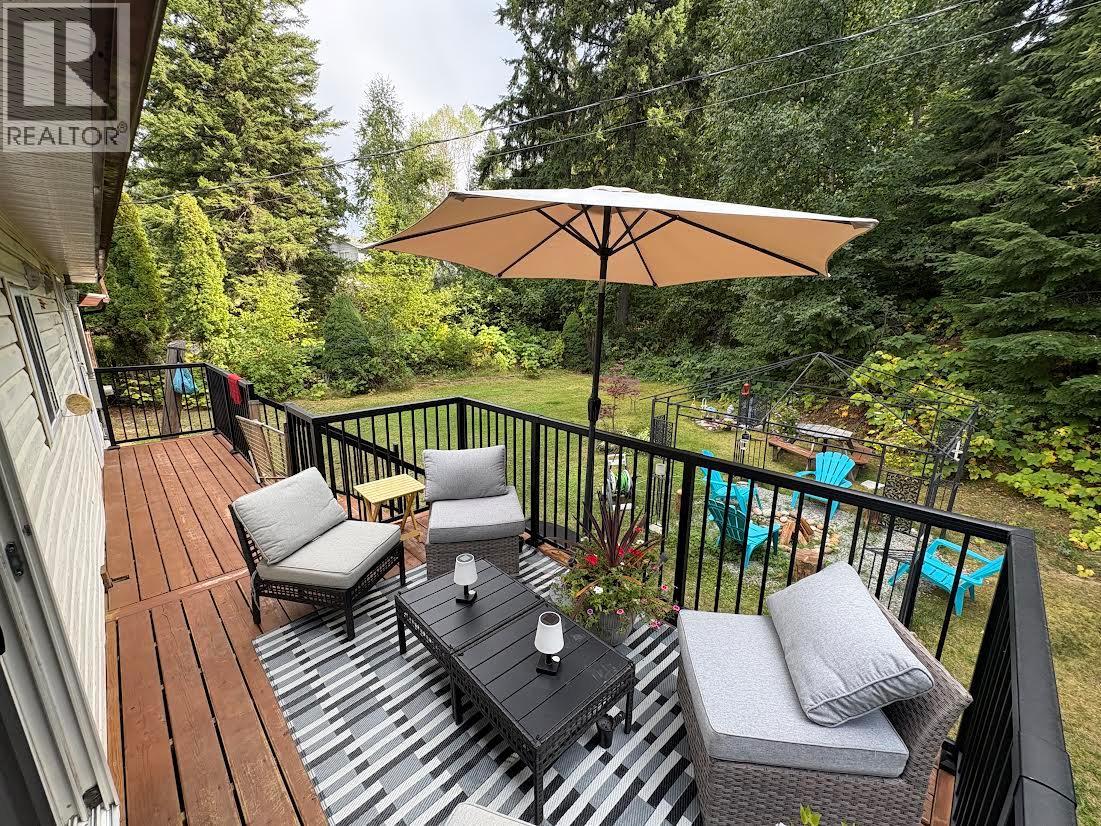 Photo 23 of 4366 Poplar Ridge Crescent, Crescent Valley BC