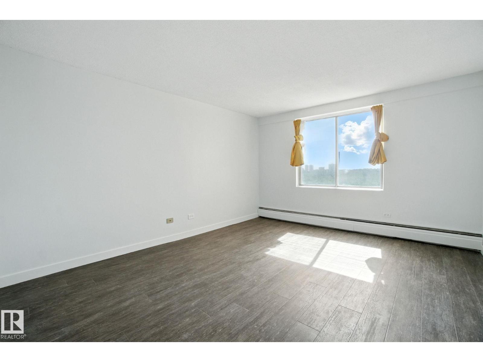 Photo 25 of 703 9908 114 St Nw, Edmonton AB