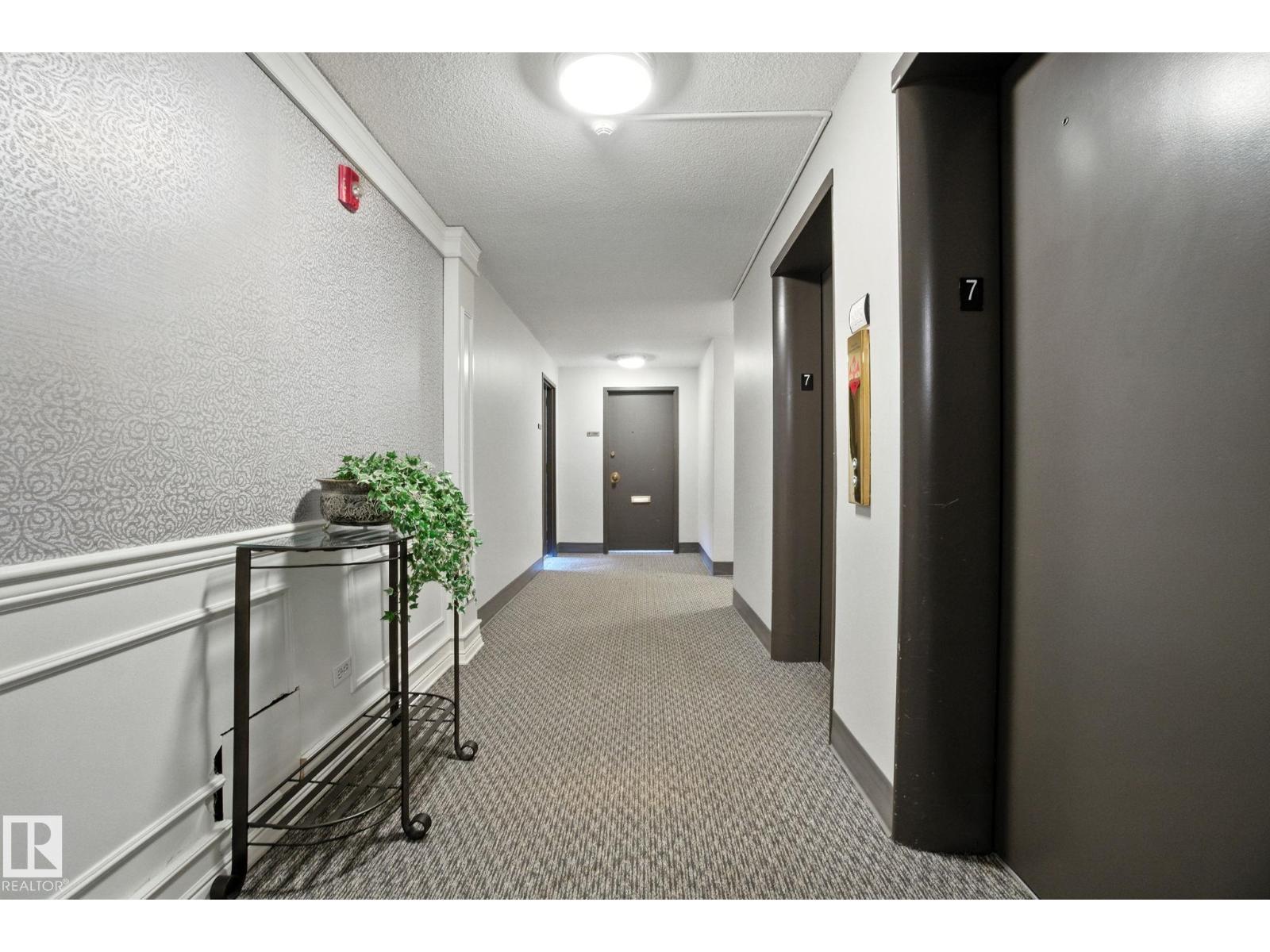 Photo 4 of 703 9908 114 St Nw, Edmonton AB