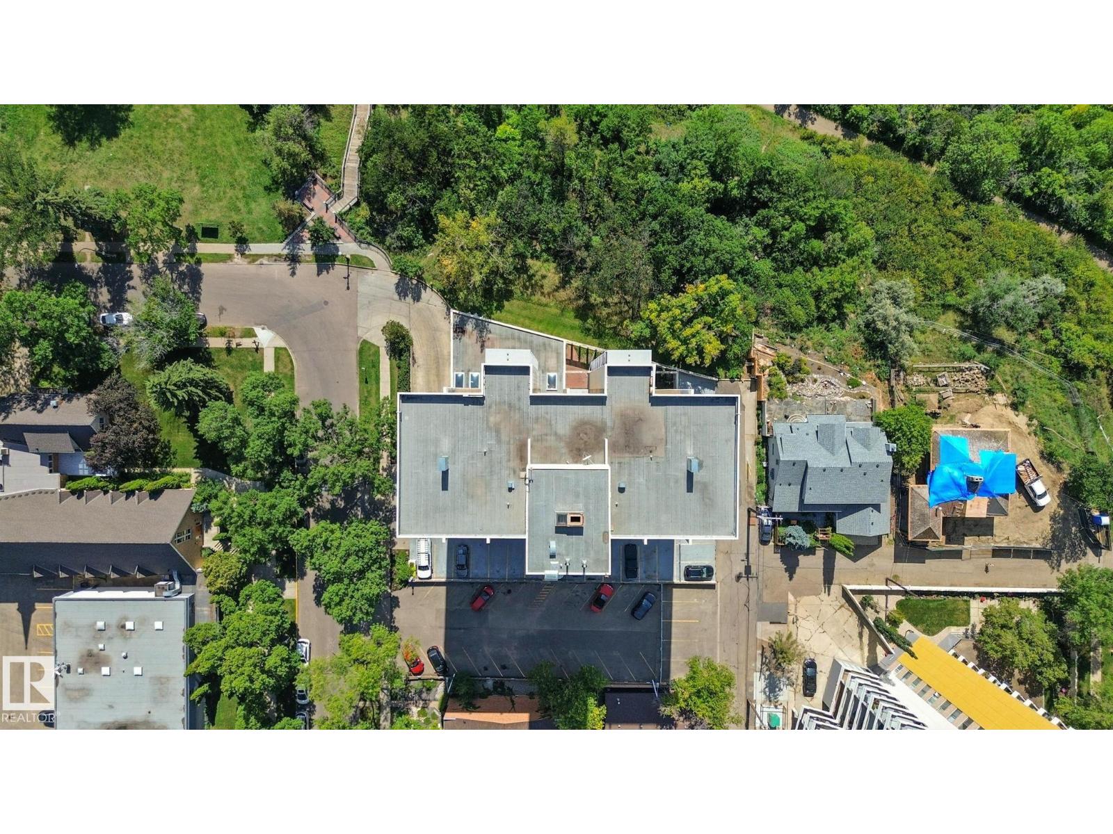 Photo 13 of 703 9908 114 St Nw, Edmonton AB