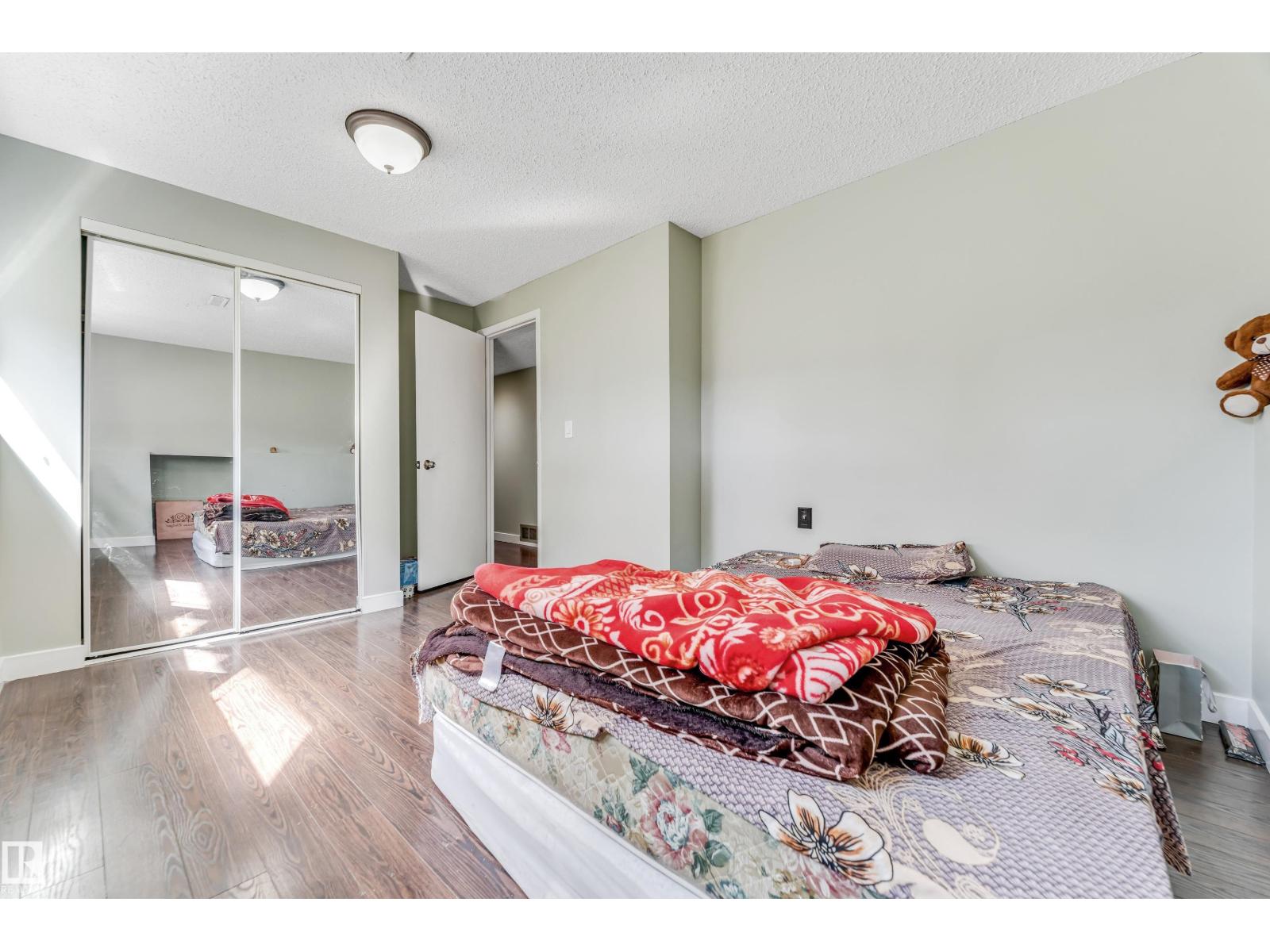 Photo 26 of 3923 67 St Nw, Edmonton AB