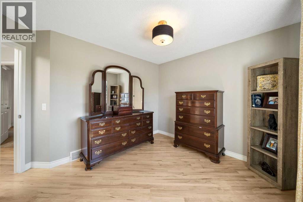Photo 32 of 91 Mountain Park Drive Se, Calgary AB