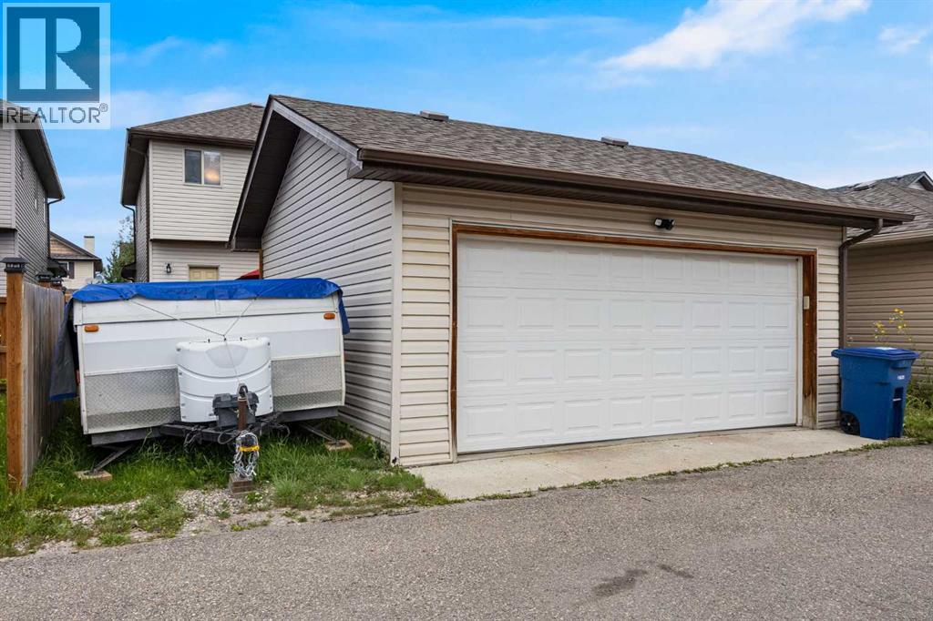 Photo 15 of 183 Baywater Rise Sw, Airdrie AB
