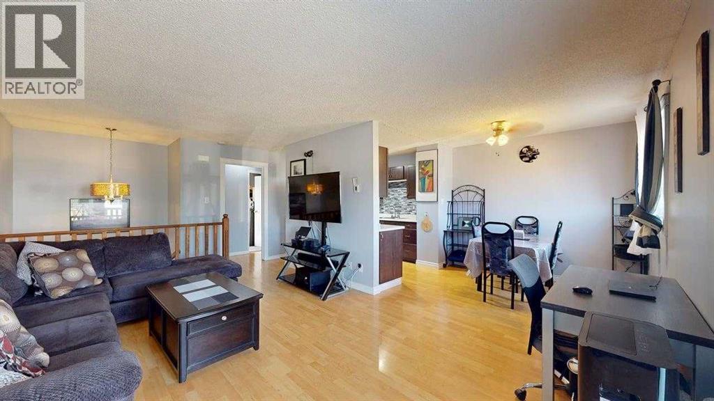 Photo 3 of 269 Ross Haven Drive, Fort Mcmurray AB