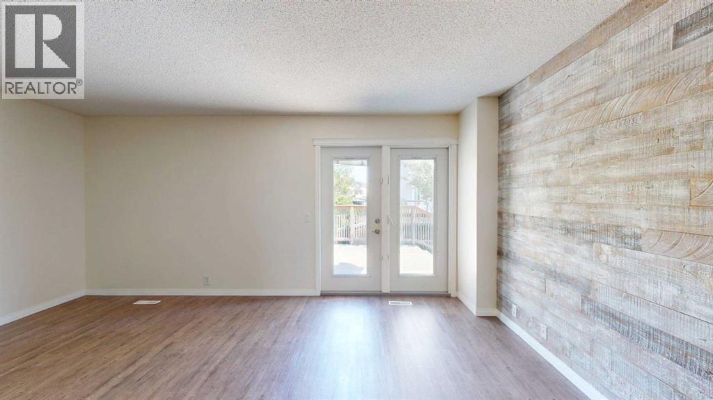 Photo 7 of 128 Wallace Place, Fort Mcmurray AB