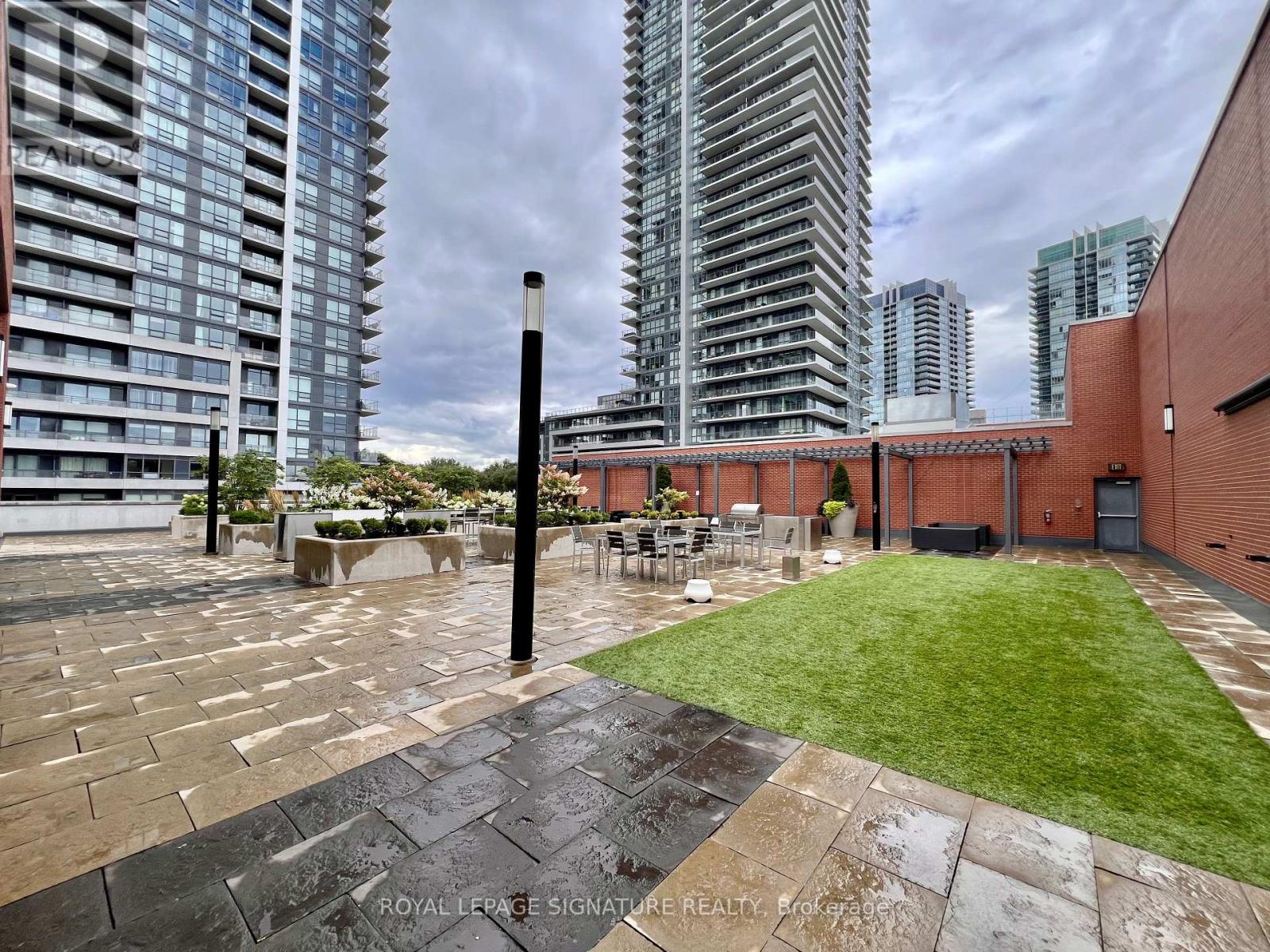 Photo 26 of 802 2200 Lakeshore Boulevard W, Toronto ON