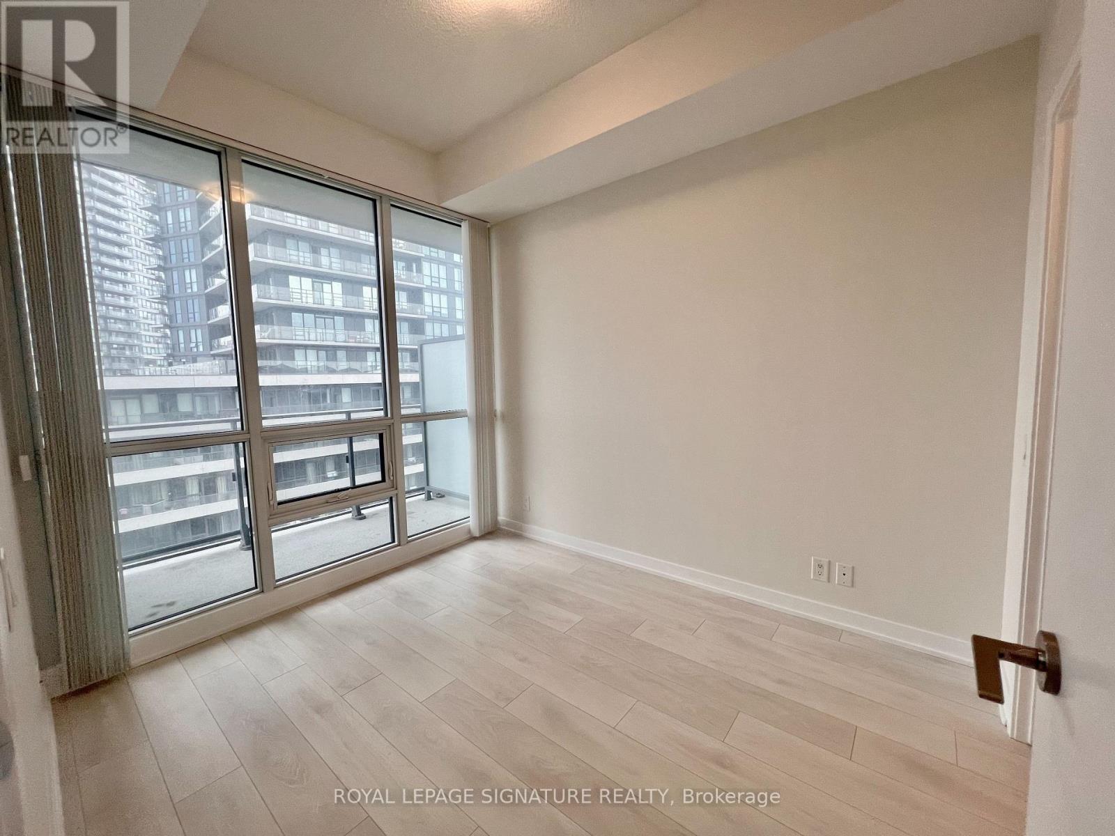 Photo 5 of 802 2200 Lakeshore Boulevard W, Toronto ON