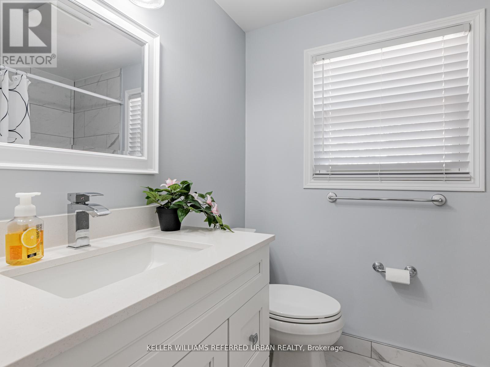Photo 13 of 114 Tecumseth Pines Drive, New Tecumseth ON