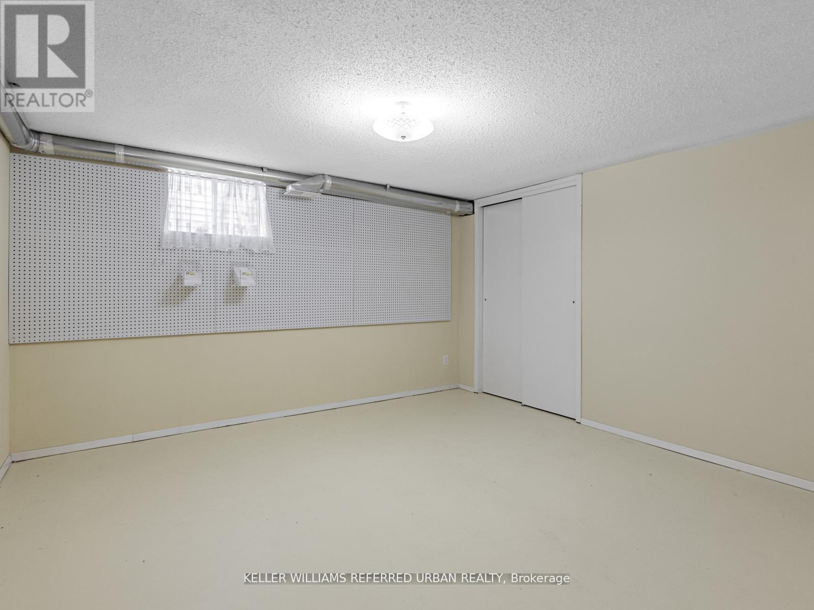 Photo 18 of 114 Tecumseth Pines Drive, New Tecumseth ON