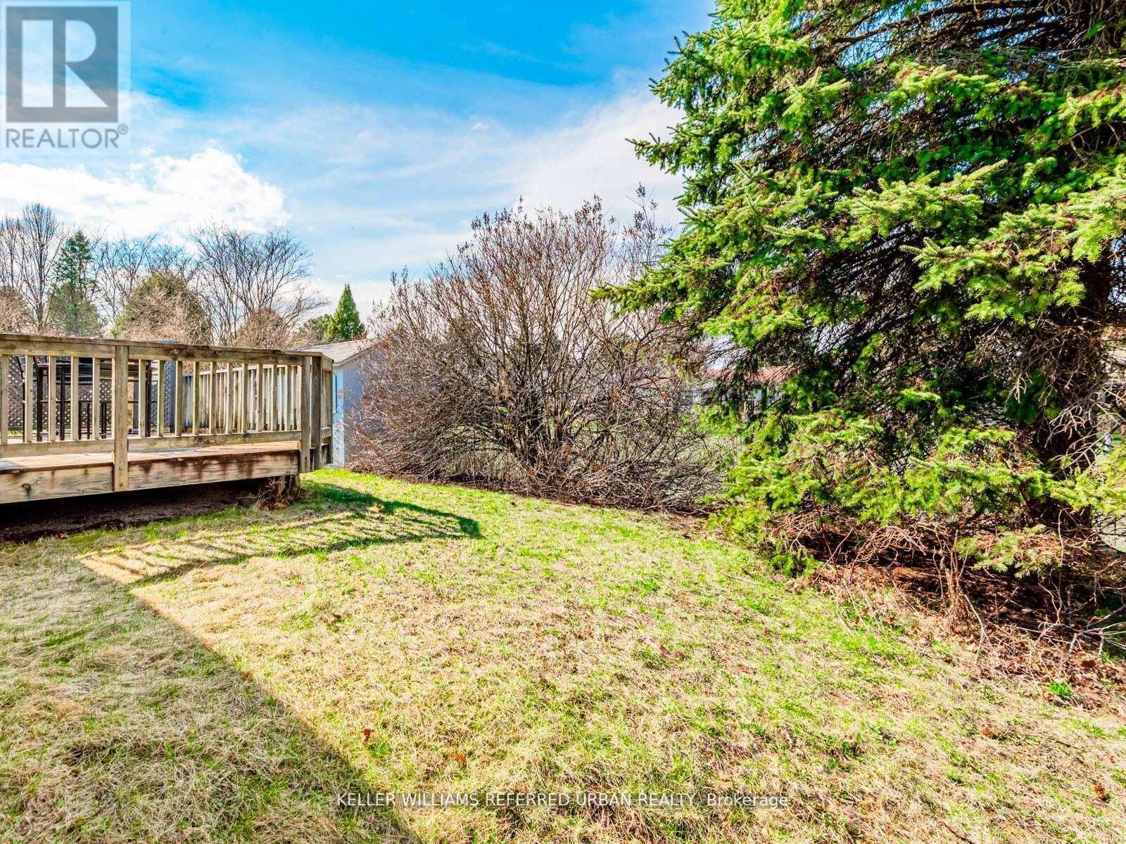 Photo 3 of 114 Tecumseth Pines Drive, New Tecumseth ON
