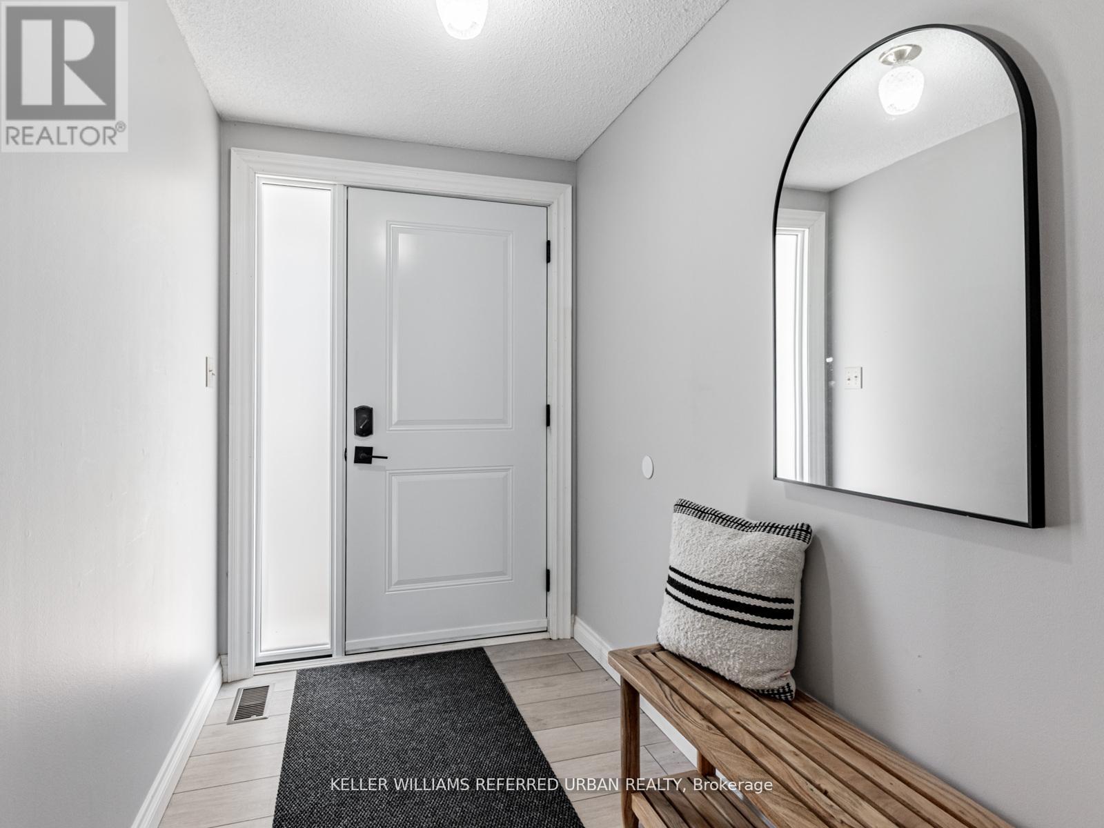 Photo 11 of 114 Tecumseth Pines Drive, New Tecumseth ON