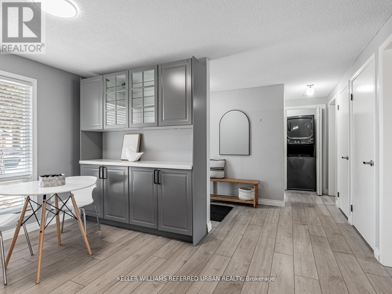 Photo 8 of 114 Tecumseth Pines Drive, New Tecumseth ON