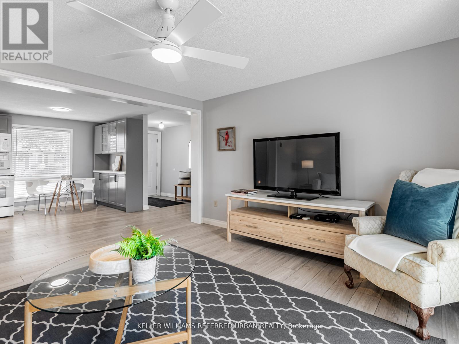 Photo 22 of 114 Tecumseth Pines Drive, New Tecumseth ON