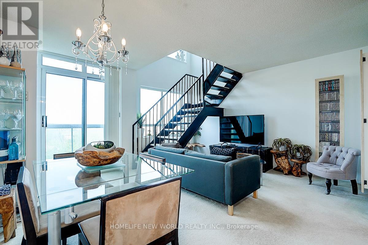 Photo 13 of 623 3 Ellesmere Street, Richmond Hill ON