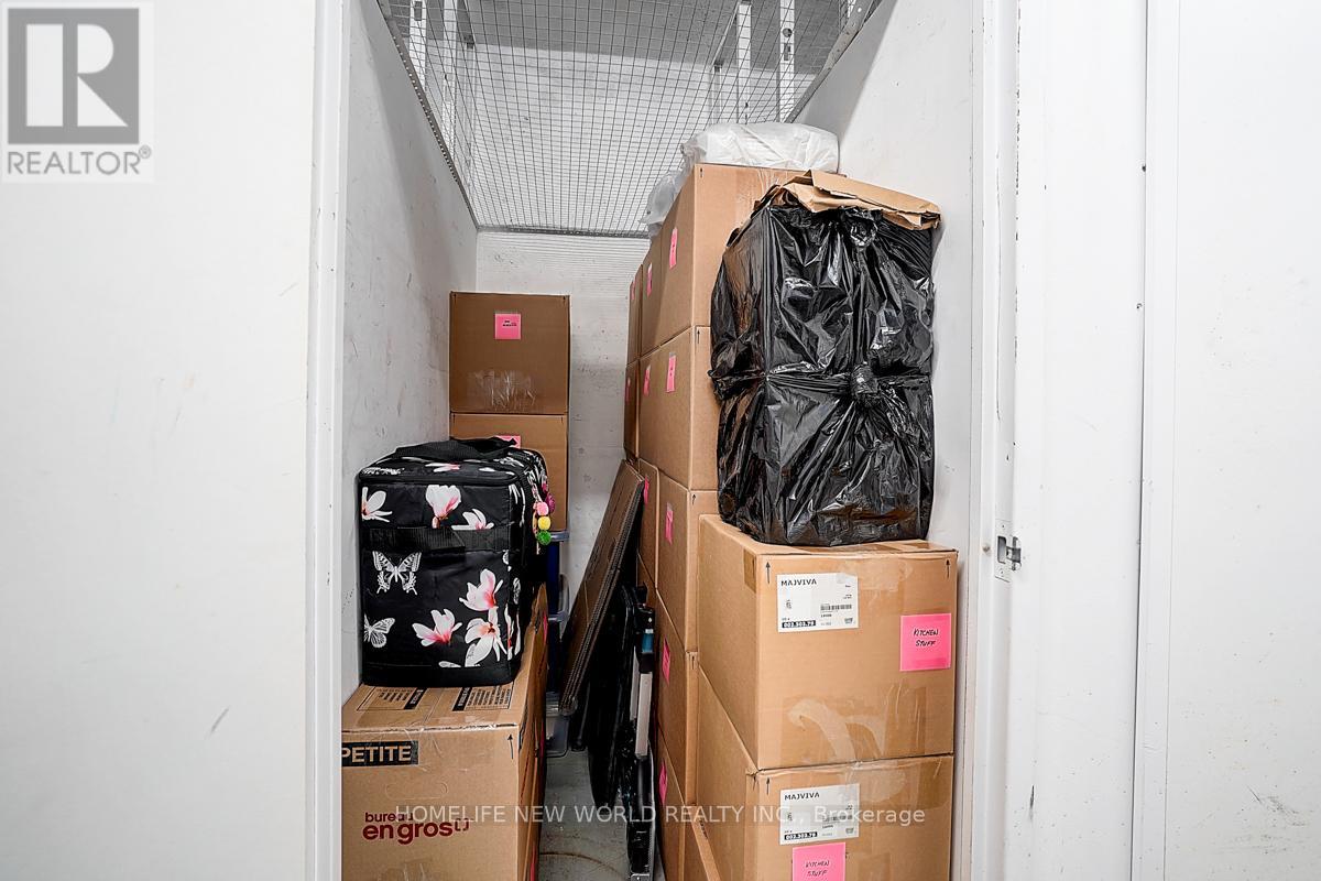 Photo 30 of 623 3 Ellesmere Street, Richmond Hill ON
