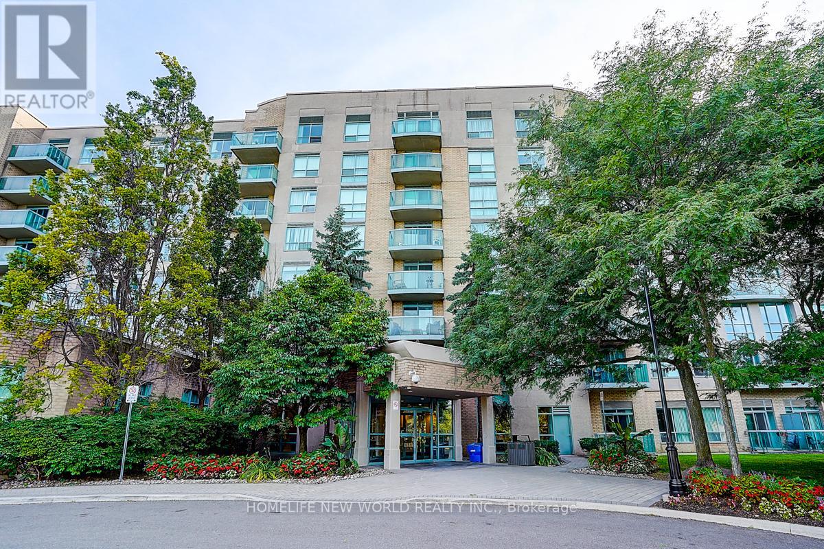 Photo 4 of 623 3 Ellesmere Street, Richmond Hill ON