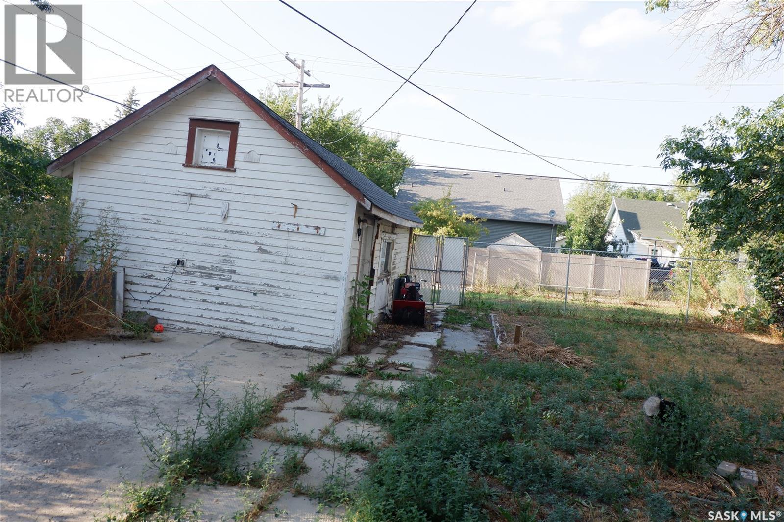 113 2nd AVENUE W — photo 30