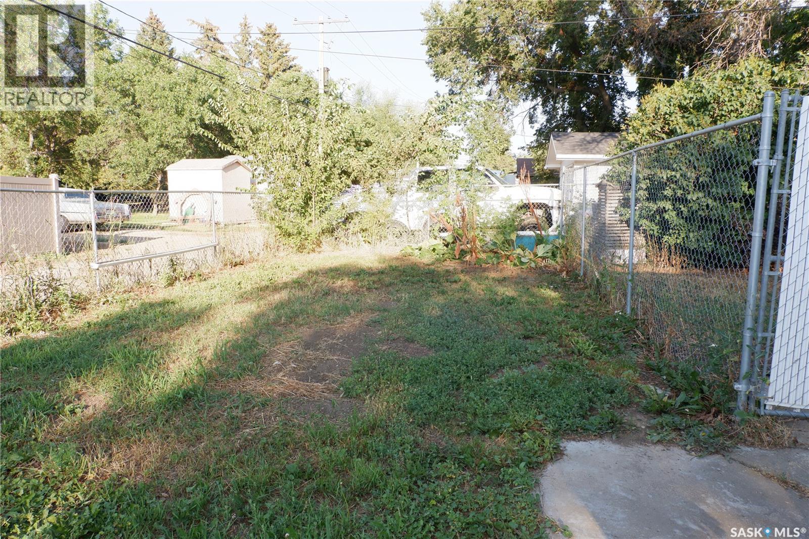 113 2nd AVENUE W — photo 34