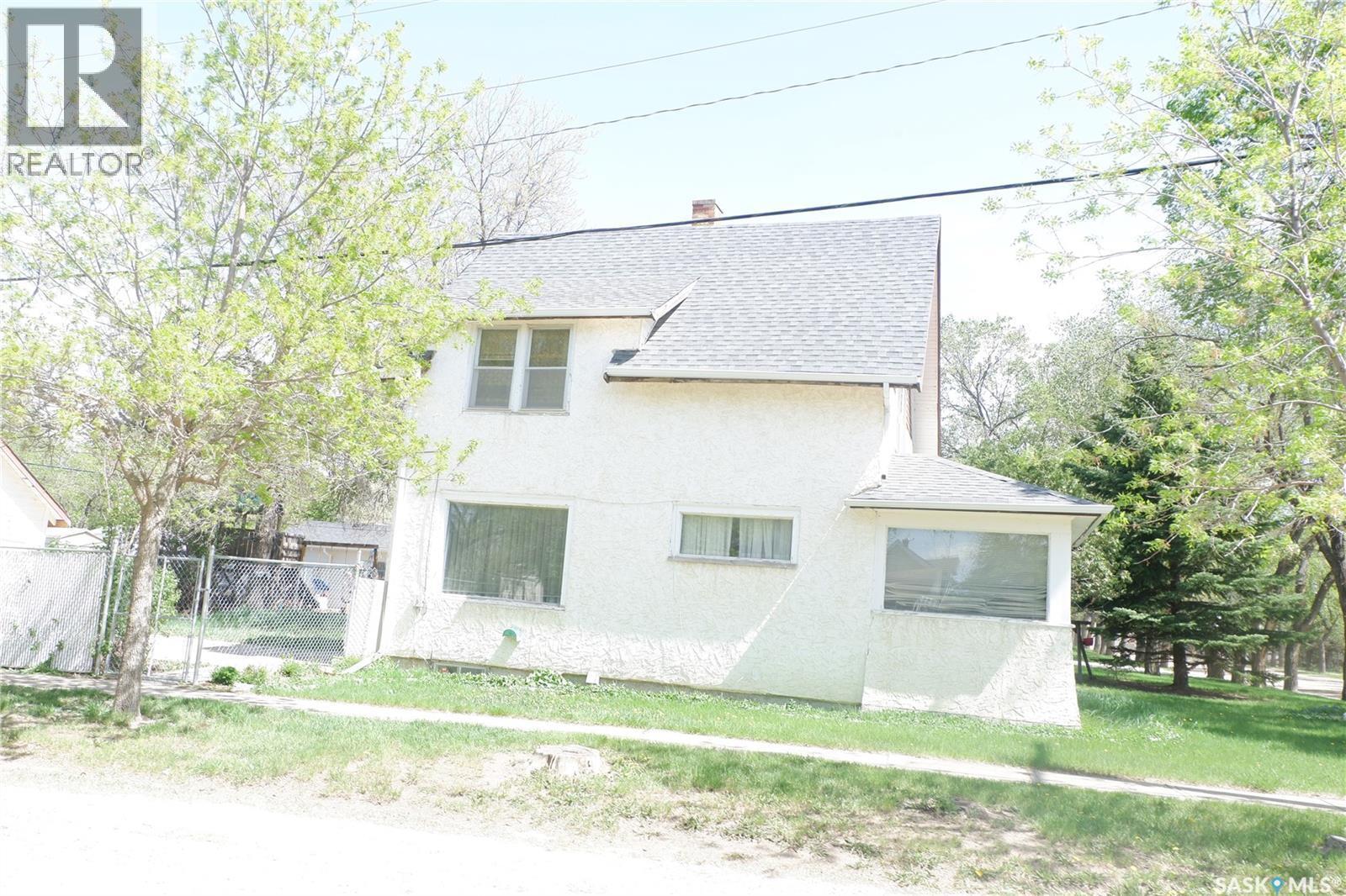 113 2nd AVENUE W — photo 40
