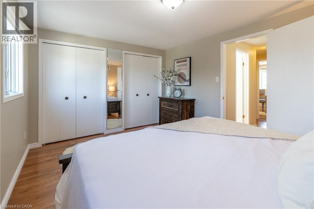 Photo 21 of 31 Bushmills Crescent, Guelph ON